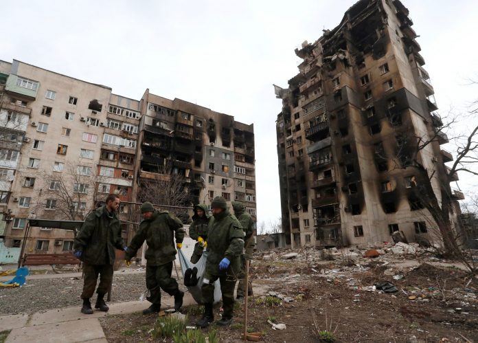2022-04-04t214927z-1685806183-rc2bgt9b4qx3-rtrmadp-3-ukraine-crisis-mariupol-scaled
