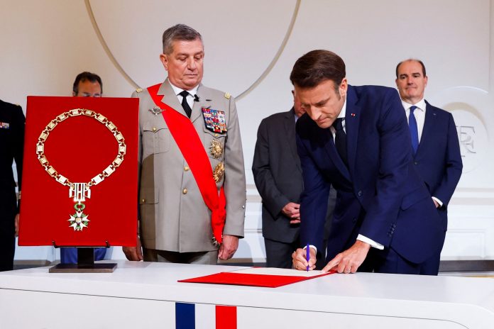 2022-05-07t092609z-1140238873-rc292u9lazk6-rtrmadp-3-france-politics-macron-scaled