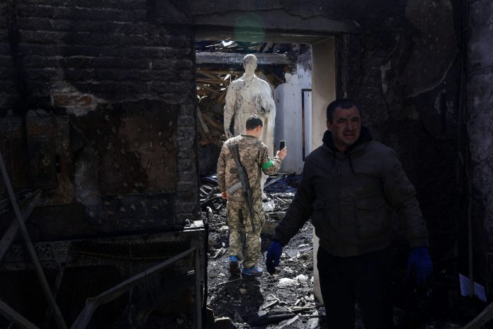 2022-05-07t115210z-1916503826-rc2b2u9twxuj-rtrmadp-3-ukraine-crisis-museum-scaled