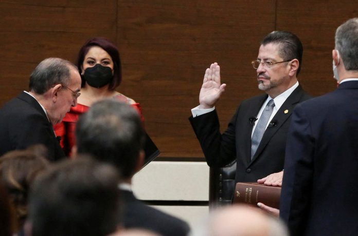 2022-05-08t171343z-740633475-rc2y2u9h0z5i-rtrmadp-3-costa-rica-politics-scaled