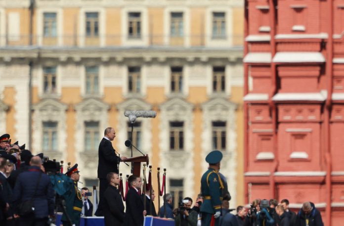 2022-05-09t073200z-399024969-rc2j3u9lz4c0-rtrmadp-3-ww2-anniversary-russia-parade-scaled
