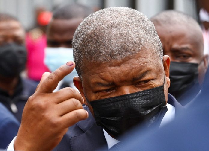 2022-08-26t131134z-2084981264-rc2d4w9s3lcl-rtrmadp-3-angola-election