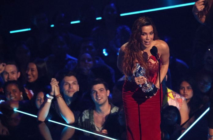 2022-08-29t022232z-958922185-hp1ei8t06lhbg-rtrmadp-3-awards-mtv-vma-scaled
