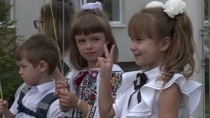 2022-09-01t130240z-1-lwd210801092022rp1-rtrwnev-e-2108-ukraine-crisis-education