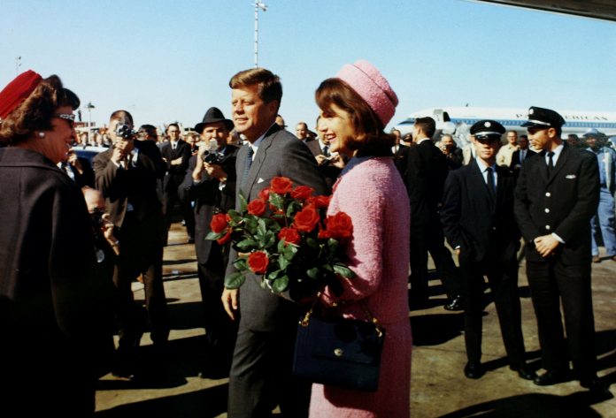 john-jackie-kennedy-2017-10-26t050429z-688247037-rc1270cb9960-rtrmadp-3-usa-trump-jfk