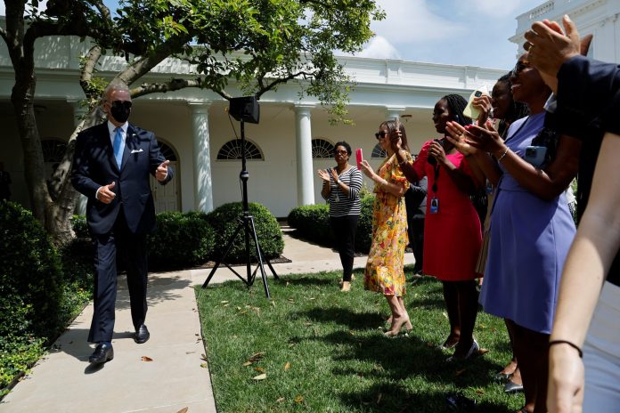 2022-07-27t154621z-1846257436-rc2fkv96i6vb-rtrmadp-3-usa-biden-scaled