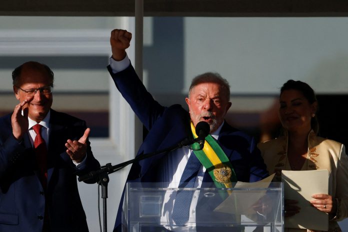 2023-01-01t212625z-1197628673-rc2why9qr45c-rtrmadp-3-brazil-politics-scaled