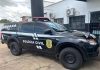 Padrasto é indiciado por estupro de vulnerável após espionar enteada durante o banho, diz polícia