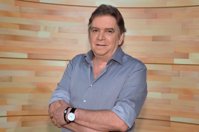 guto-graca-mello-2010.-renato-velasco-memoria-globo-2-scaled