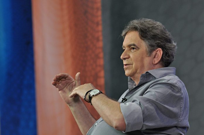 guto-graca-mello-2010.-renato-velasco-memoria-globo-4-scaled