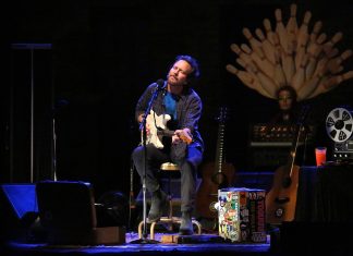 Eddie Vedder e Roger Daltrey são anunciados no festival Best of Blues and Rock; veja line-up