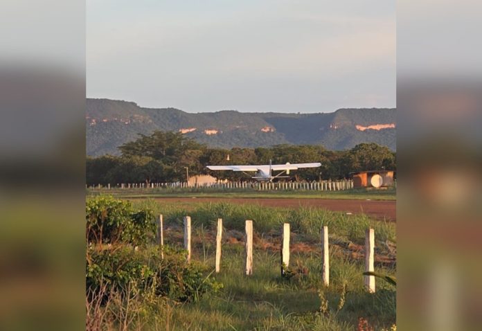 copia-de-modelo-foto-fundo-borrado-41-